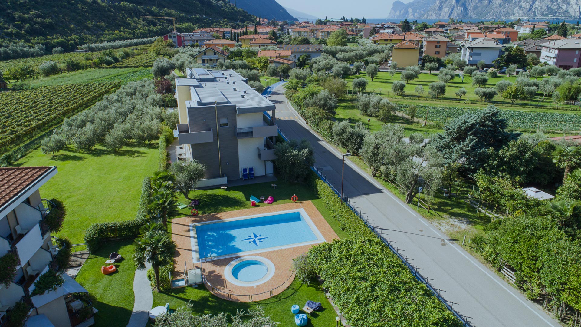 Villa Stella | 3 Sterne Superior Hotel in Torbole, am Gardasee im Trentino
